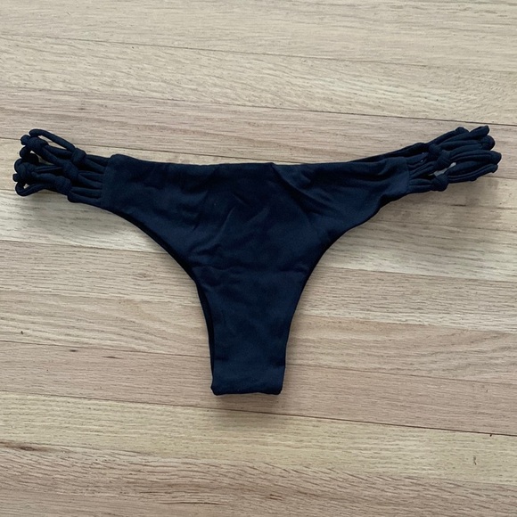 San Lorenzo Tanga Swim Bikini Bottoms with knotted detailing on sides - Picture 1 of 5